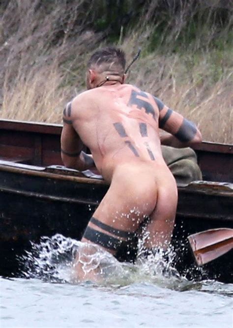 Tom Hardy In All His Nsfw Glory The Actor Is Completely Naked On Set