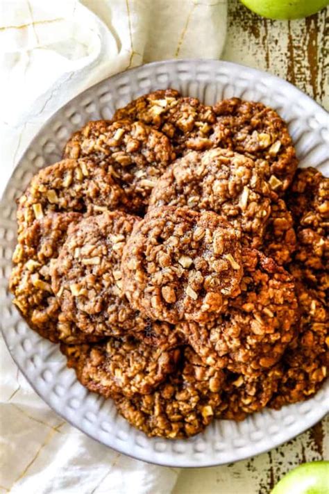 Oprah's healthy sugar free apple oatmeal breakfast cookies. Cinnamon Apple Oatmeal Cookies (BEST FALL COOKIE EVER!)