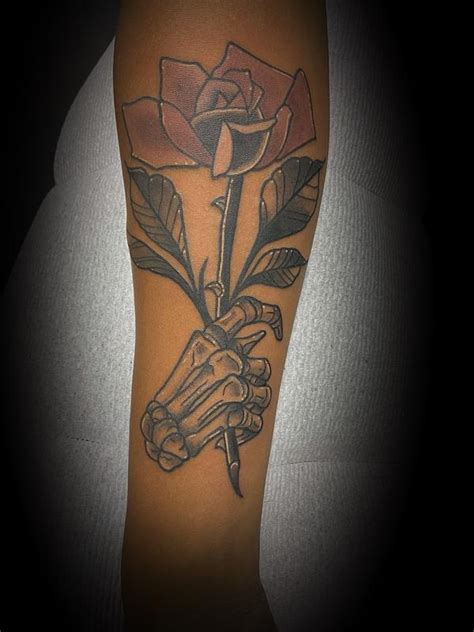A collection of facts like salary,net worth,affair,married,boyfriend,tattoos,bio,career catt sadler is an anchor best known for e! Art Immortal Tattoo : Tattoos : Nick Sadler : Skeleton Hand with Rose Tattoo
