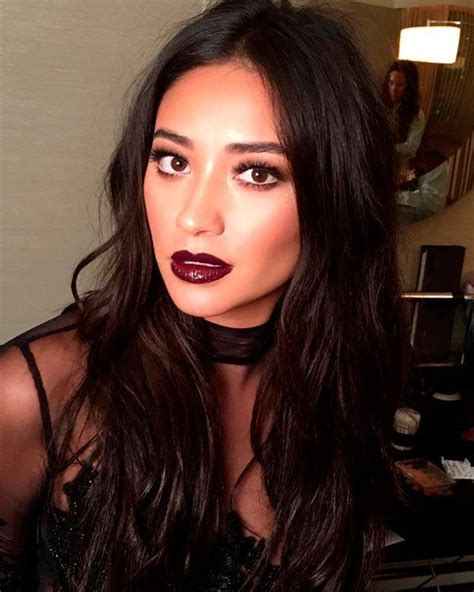 Shay Mitchell Makeup Trends Makeup Tips Beauty Make Up Hair Beauty