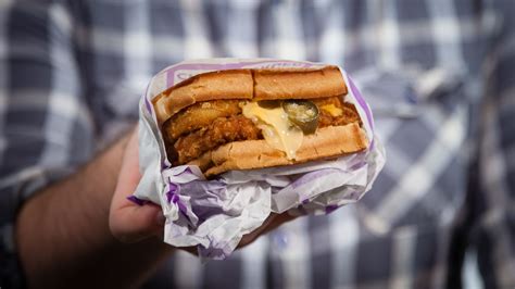 We Tasted 2017s Weirdest Fast Foods — And The Results Were Mixed