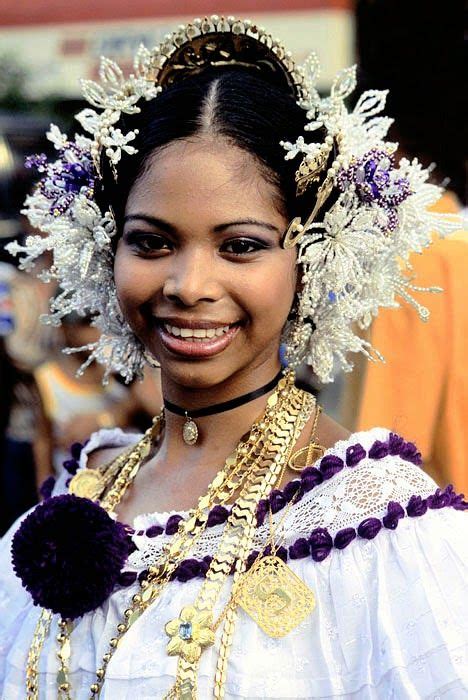 Pin By Paulette Boulder On Crowns And Headresses Panamanian Women