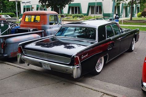 A Detailed Look Back At The 1961 Lincoln Continental