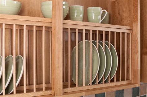 Kitchen cabinets can be both beautiful and functional. Best Accessories to Choose for Solid Oak Kitchen Cabinets ...