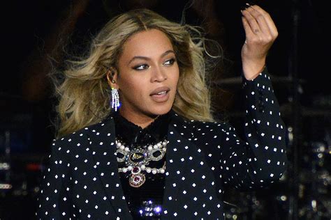 Beyonce Pregnancy Announcement Breaks Instagram Record