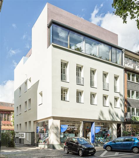 Haus aufstocken möchten, um zusätzlichen wohnraum zu gewinnen. 1,5 Millionen neue Wohnungen möglich durch Aufstockung