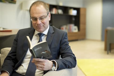 Tibor navracsics (born veszprém, hungary, 13 june 1966) is a hungarian lawyer and politician, who served as minister of foreign affairs and trade from june to september 2014. Commissioners - Get Caught Reading