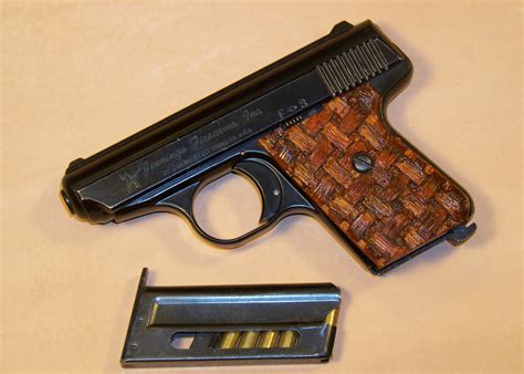Born from artisans and craftsmen, the dna of greatness lives in fn pistols. Custom Carved Pocket Pistol | Custom Gun Stock Carving ...