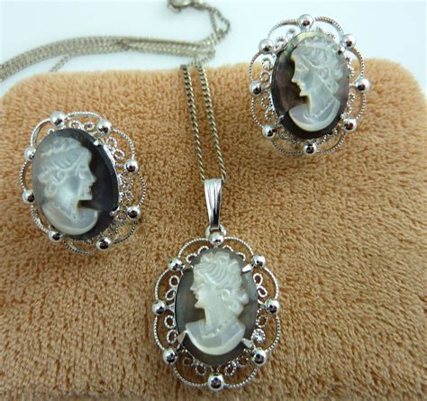 Alice Caviness Sterling Shell Cameo Pendant And Earrings From