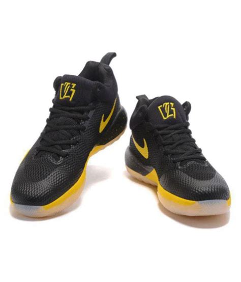 You might look for the most economically efficient pair or the biggest fashion statement. Nike Black Basketball Shoes - Buy Nike Black Basketball ...