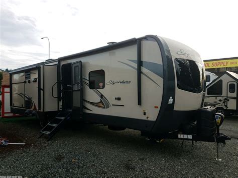 2019 Forest River Rockwood Signature Ultra Lite 8328bs Rv For Sale In