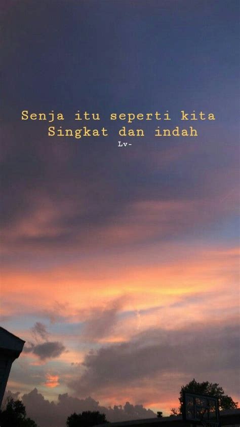 Setiap baitnya keluar dari dalam hati yang dipenuhi dengan cinta, kenangan, rindu dan romantisme. K-Style: Kata Mutiara Senja Pagi Hari