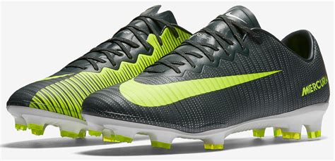 Buy your authentic nike cr7 cleats from soccerpro. Farbwechselnder Nike Mercurial CR7 Chapter 3 Prototyp ...