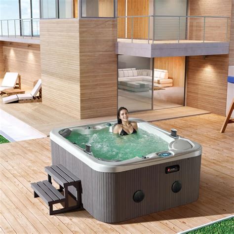 Buy Hot Sale 5 People Spa Tubs Made In China Deluxe Outdoor Whirlpool Massage