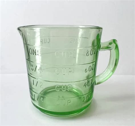 VINTAGE HAZEL ATLAS Green Depression Glass Measuring Cup 1