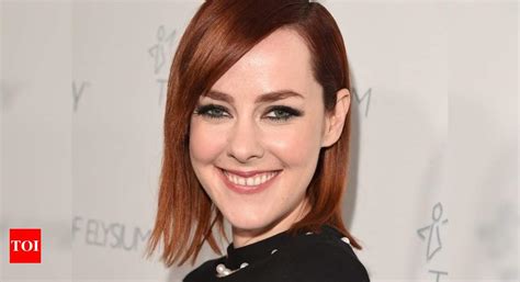 Jena Malone Welcomes Baby Boy English Movie News Times Of India