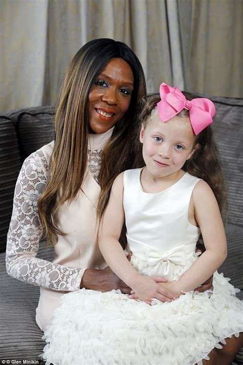 Black Mother Gives Birth To One In A Million White Baby Daily Mail Online