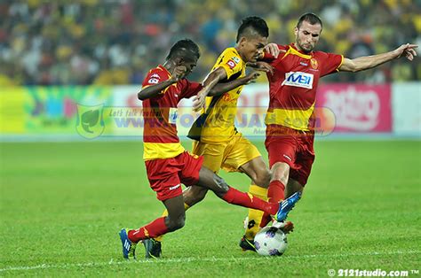 On 18 december 2015, selangor made announcement with signing of four new local players from pahang on 18 december 2015, the red giants release some of the players who will move to another team to. 40 | Pahang vs Selangor | Malaysian Cup 2012 | Group D ...