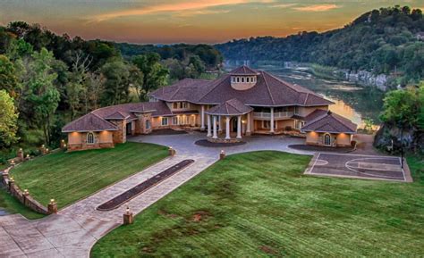 Waterfront Mansion On 19 Acres In Piney Flats Tennessee Homes Of The
