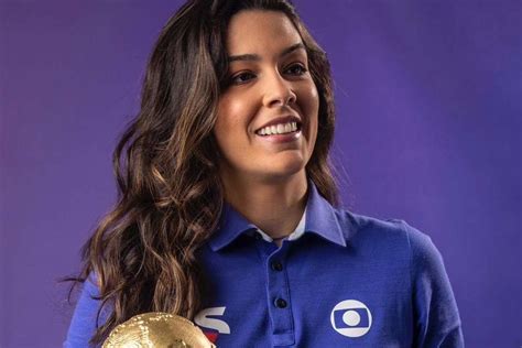 Renata Silveira é 1ª Mulher A Narrar Um Jogo De Copa Em Tv Aberta No Brasil O Tempo