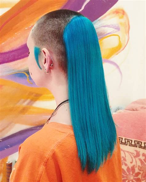 Japanese haircuts long hair and fringes are very popular among asians. 🌙 J su Instagram: "💙💙💙 the skullet is refreshed ...