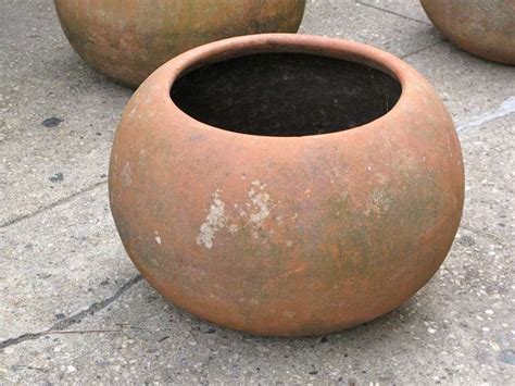 Mid Century Mexican Terracotta Pots At 1stdibs Mexican Plant Pots