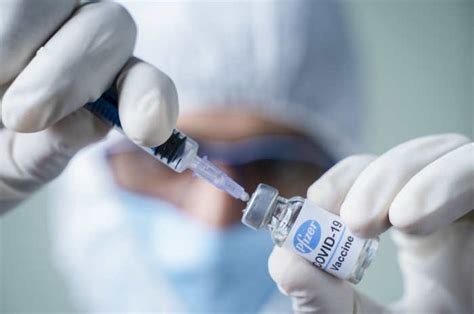Comirnaty® (pfizer biontech) covid‐19 mrna vaccine covid‐19 vaccine moderna® vaxzevria® vaccine (astrazeneca) covid‐19 vaccine janssen®. Vaccino anti Covid Pfizer/BionTech: meccanismo d'azione ...
