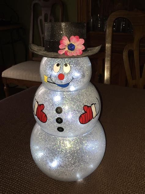 Snowman Made From 3 Different Sized Fish Bowls Snowman Christmas