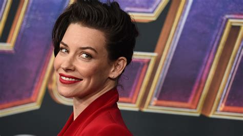 Evangeline Lilly Shaves Off Her Hair In Dramatic New Transformation