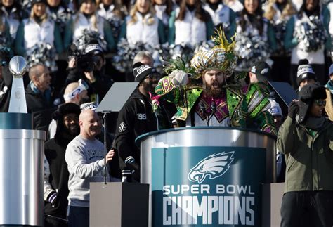 Kelce Won The Super Bowl Parade Today And No One Can Stop Talking About