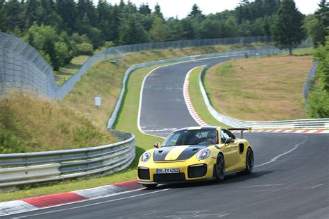 We did not find results for: Porsche 991 GT2 RS: Unter 7 min auf der Nordschleife ...