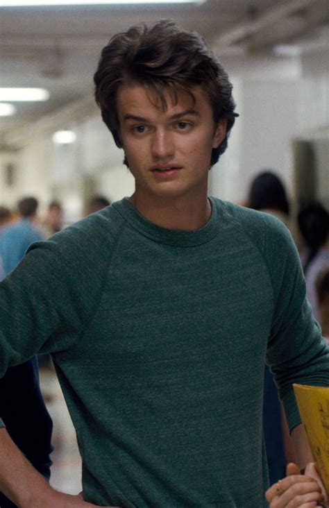 # season 2 # stranger things # steve # st # steve harrington. Reseña Stranger Things temporadas 1 y 2. ~ Saqueadores de ...