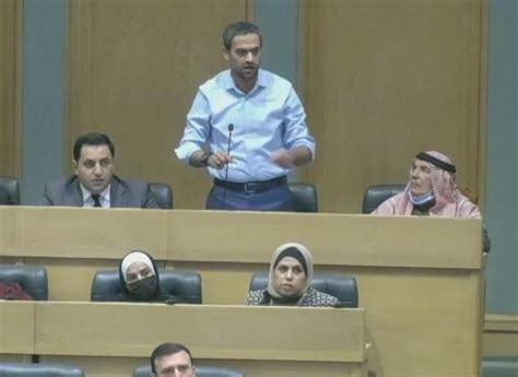 النائب اسامة العجارمة يحدث جلبة تحت القبة.؟؟ بعد ما جاء من النائب اسامة العجارمة العودات : العجارمة: سبب قطع الكهرباء منع وصول تجمع أبناء العشائر
