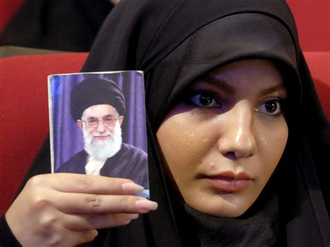 Iranian Police In Tehran Announce Women Who Break Islamic Dress Codes