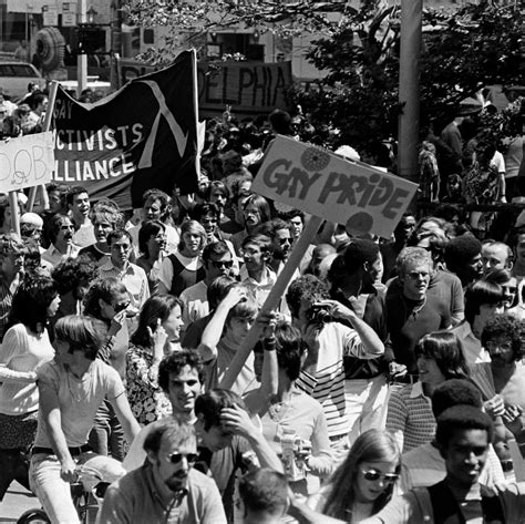 How The First Pride Parades Radicalized The Gay Rights Movement In The 1970s Flashbak
