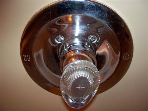 The difficulties you encounter include removing part of the. bathtub - Who manufactures this bath tub faucet? - Home ...