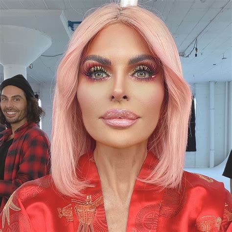 lisa rinna posted photos of herself wearing four wigs on her instagram page lisa rinna wigs