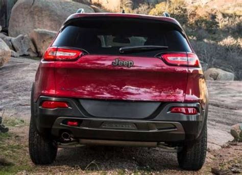 The Rear End Of The 2014 Jeep Cherokee Trailhawk Torque News