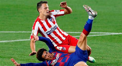 Последние твиты от atlético de madrid (@atleti). Con Santiago Arias, Atlético de Madrid igualó ante Barcelona