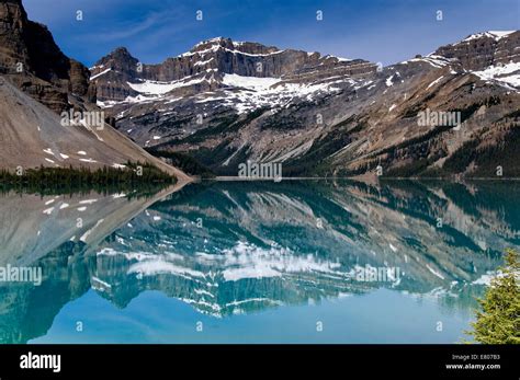 Bow Lake Icefields Parkway Banff Alberta Canada Stock Photo Alamy
