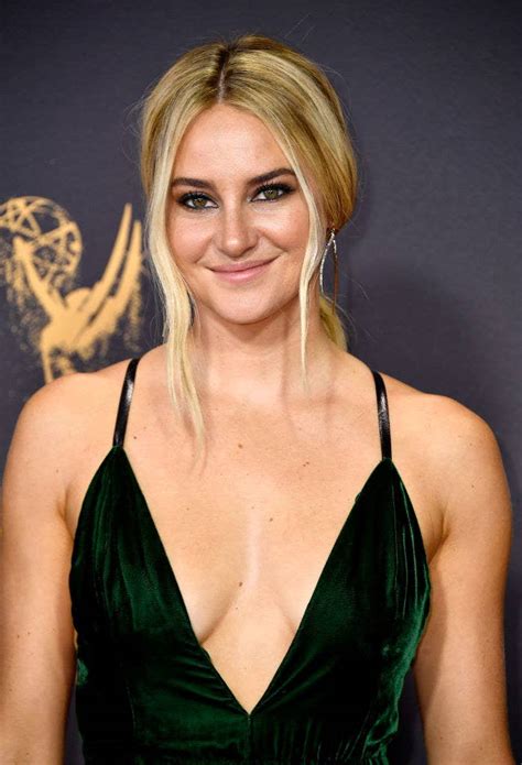 shailene woodley said she didn t watch tv while at the emmys and that went how you d expect it to