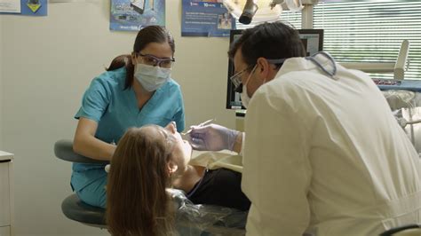 Dental Assistants Help People Smile