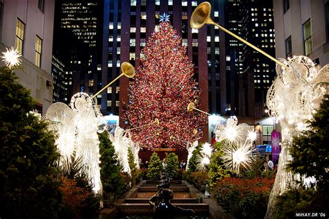 New York City Christmas Christmas Decorations New York Celebrate In Style