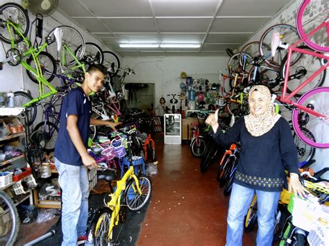Craigslist has listings for bicycles in the malaysia area. Tips and advice for cycling Malaysia