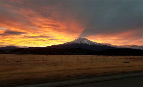 Expose Nature Sunrise Over Mt Shasta Mt Shasta California Oc