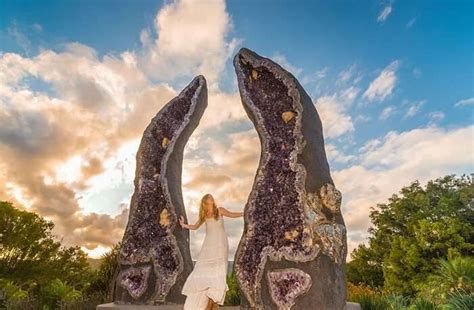 Crystal Castle In Australia Has The Worlds Biggest Crystals