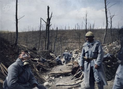 Stunning Colour Photos Of World War One Show Weary Soldiers Taking Breaks In Trenches And