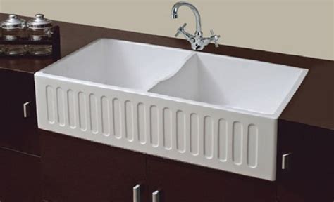Its generous proportions come as a single or double bowl & are crafted from ceramic & come in glossy white finish. Double Belfast sink by Surinno | Sink, Butler sink, Apron sink