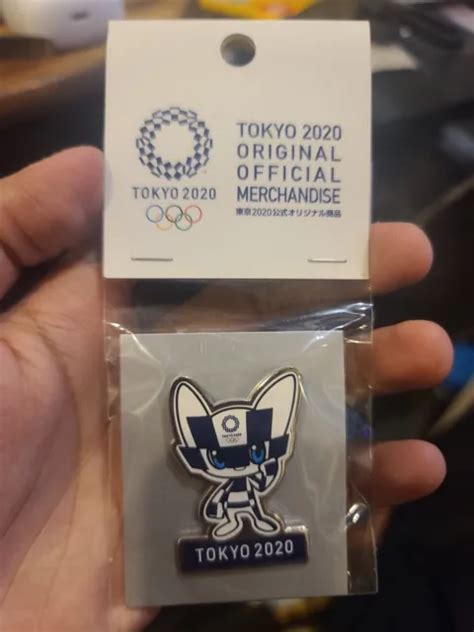 Tokyo Olympic 2020 Miraitowa Mascot Pin Badge Official 2021 Silver 14