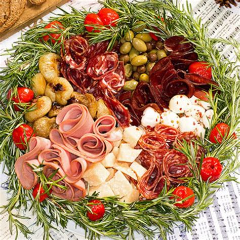 Italian christmas recipes appetizers pastas desserts. Santa-Pasti Wreath. | Italian christmas recipes, Appetizer recipes, Christmas buffet